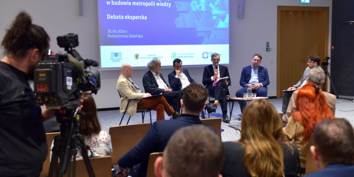 Konferencja „Rozwój sztucznej inteligencji w budowie metropolii wiedzy” w Politechnice Gdańskiej